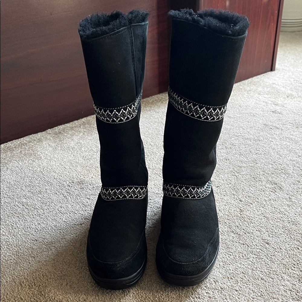 Vintage Uggs Original Sundance boots size 8